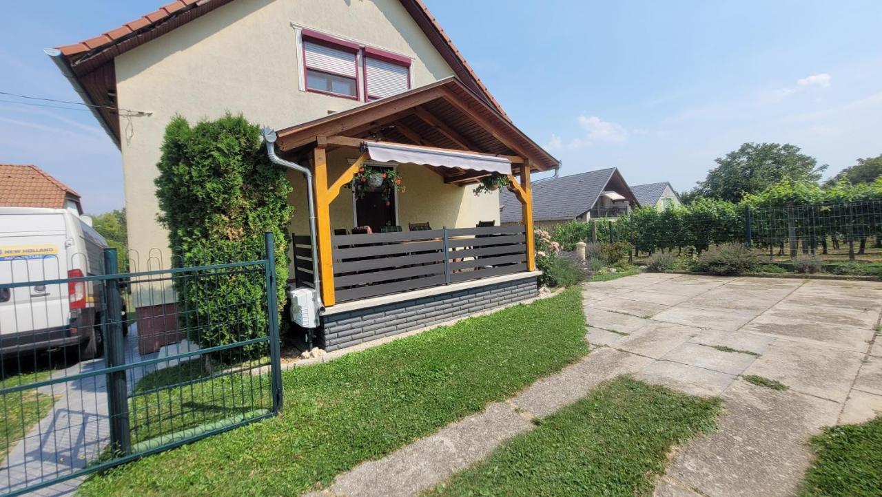 Zoltan Nyaralo Apartment Zalakaros Bagian luar foto